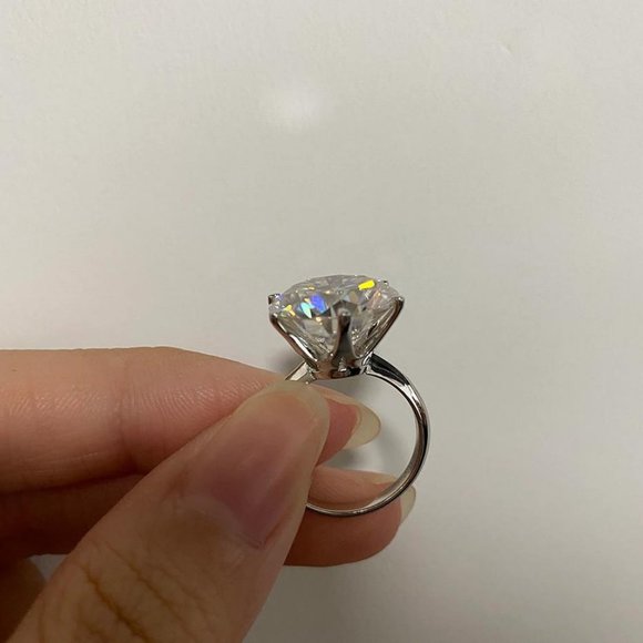 Certified 10ct. t.w. Moissanite Diamond Solitaire Engagement Ring NEW - Picture 10 of 16